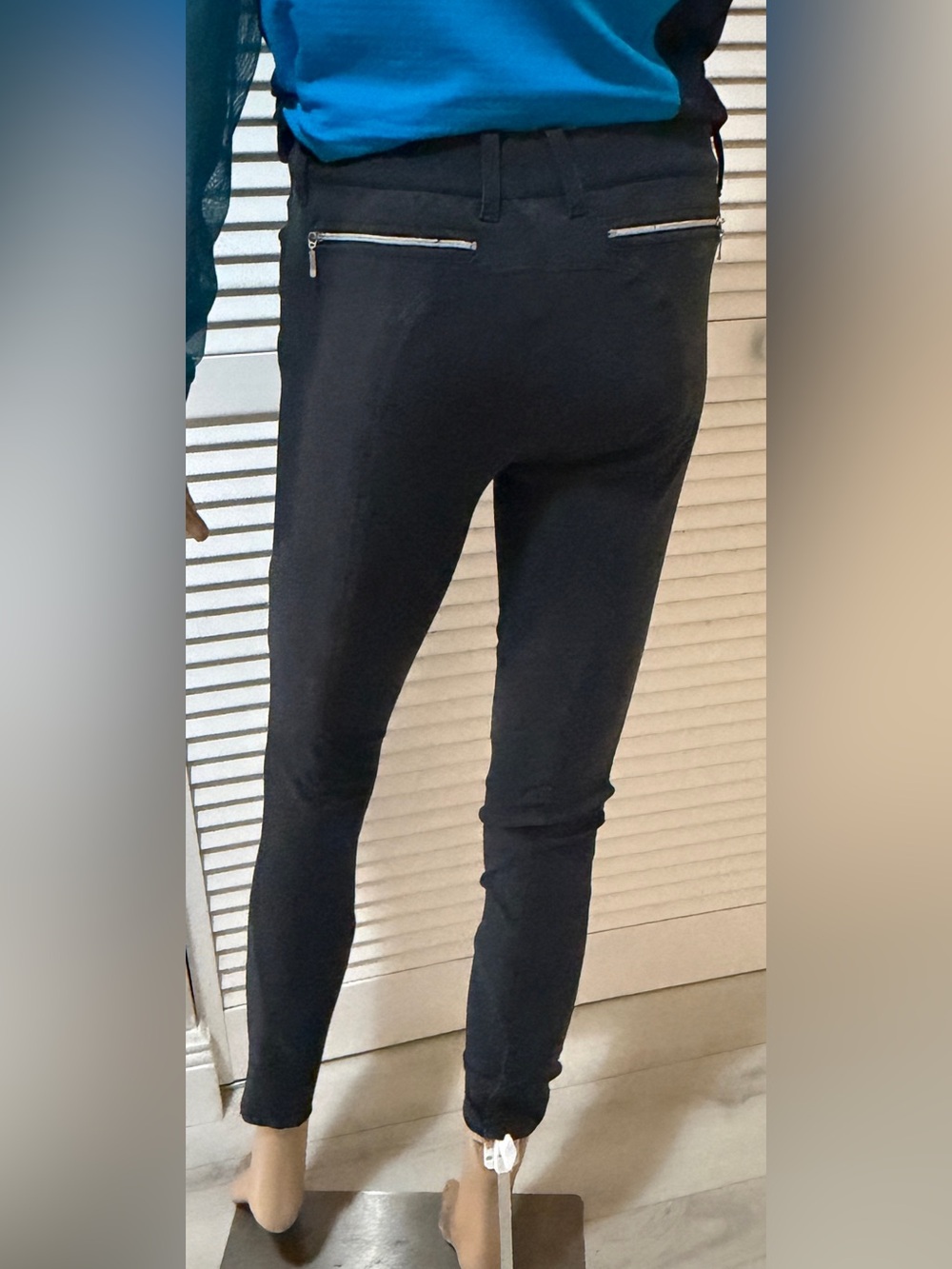 Equiline Navy Knee Patch Breeches IT 42 Fits XS 24/25 - Picture 4 of 6